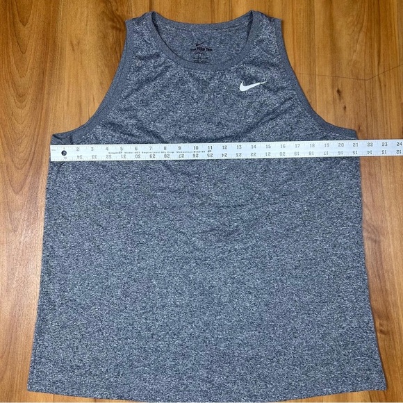 Nike Gray Relaxed Muscle Tee Sleeveless - Picture 6 of 9